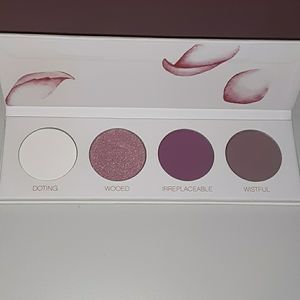 Younique Mood Struck Vol 2